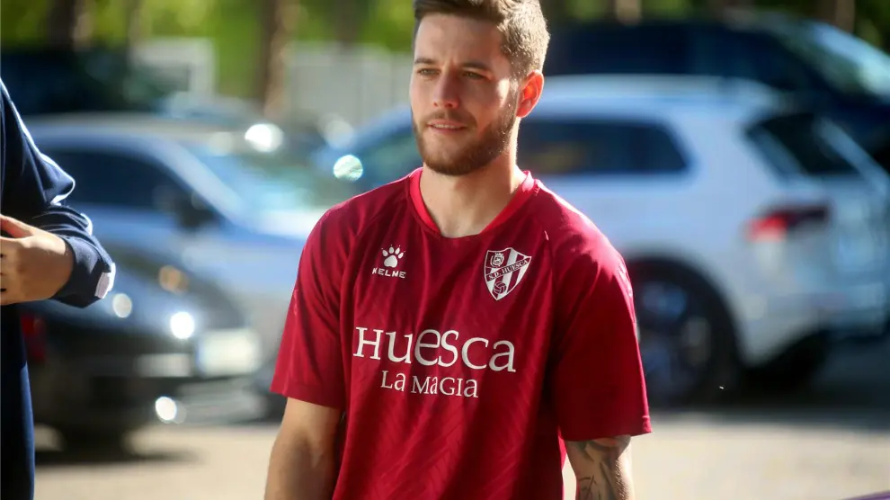 Un partido de suspensión a Miguelón, que se pierde el derbi Huesca-Zaragoza
