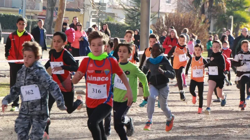 Más de 400 atletas correrán en Monzón el Cross del Turrón