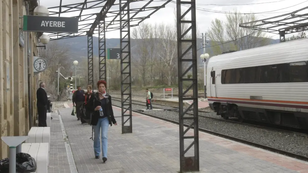 Cinco estaciones de tren de la provincia de Huesca, sin venta presencial de billetes