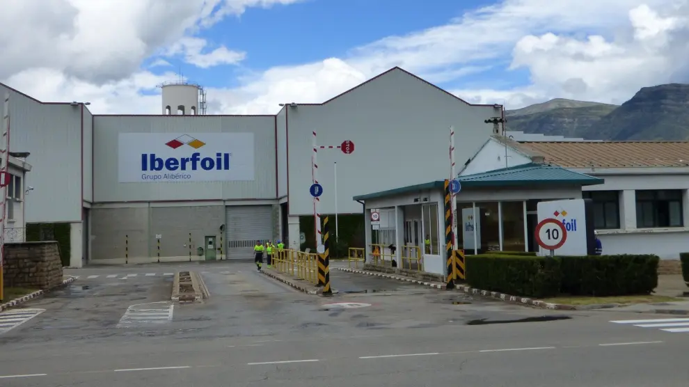 La fábrica Iberfoil de Sabiñánigo activará en primavera una nueva línea de producción