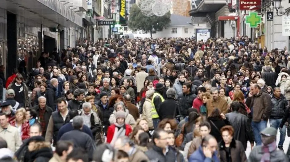 La inmigración eleva a 47,10 millones la población residente en España