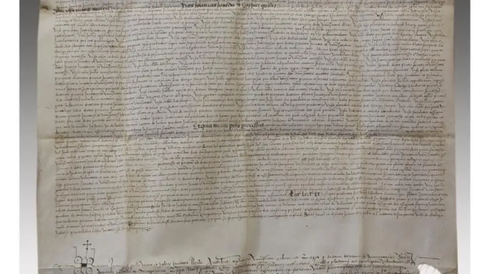 Los 20 manuscritos antiguos del Obispado de Barbastro-Monzón despiertan el interés de un comprador