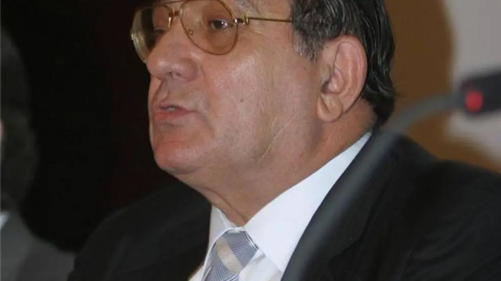 Fallece Ángel Oliván, exdirector general de la Caja Rural del Alto Aragón y de Multicaja
