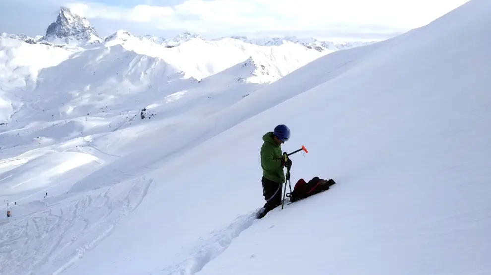 Aumenta el riesgo de aludes en el Pirineo tras las nevadas