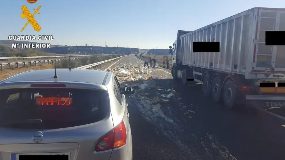 La Guardia Civil de Huesca investiga al conductor de un camión por un delito de conducción temeraria