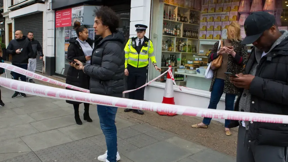 Al menos 3 heridos y abatido su agresor por un "incidente terrorista" en Londres