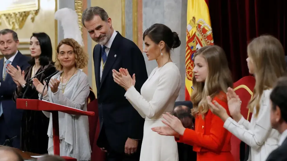 Felipe VI insta a pactar: "España no puede ser de unos contra otros"