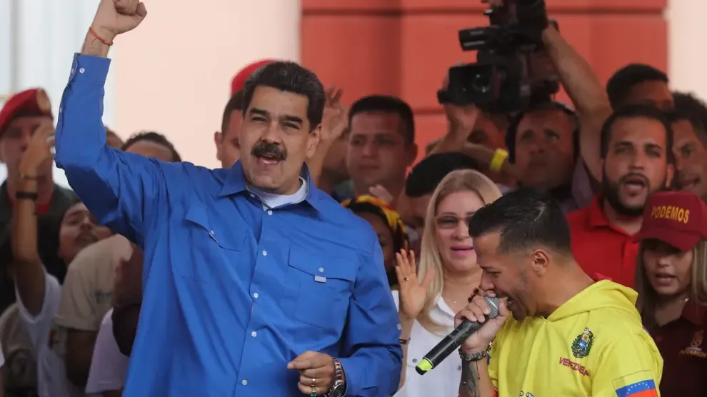 Maduro pide ayuda a los "países amigos"