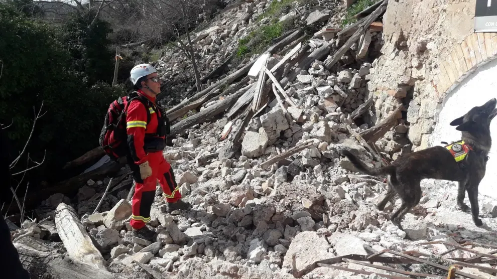 Bomberos de España y Francia hacen prácticas de riesgo sísmico
