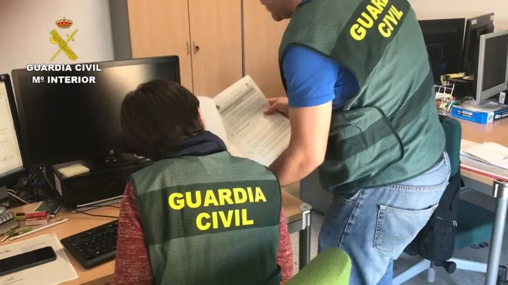 Agentes de la Guardia Civil de Huesca detienen en Madrid a ocho personas por estafas telefónicas mediante 'phishing'