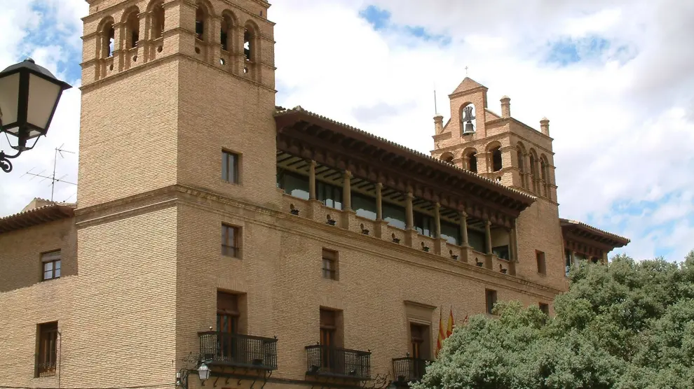 El presidente de Aragón pide liberar el superávit de los ayuntamientos para hacer frente al coronavirus