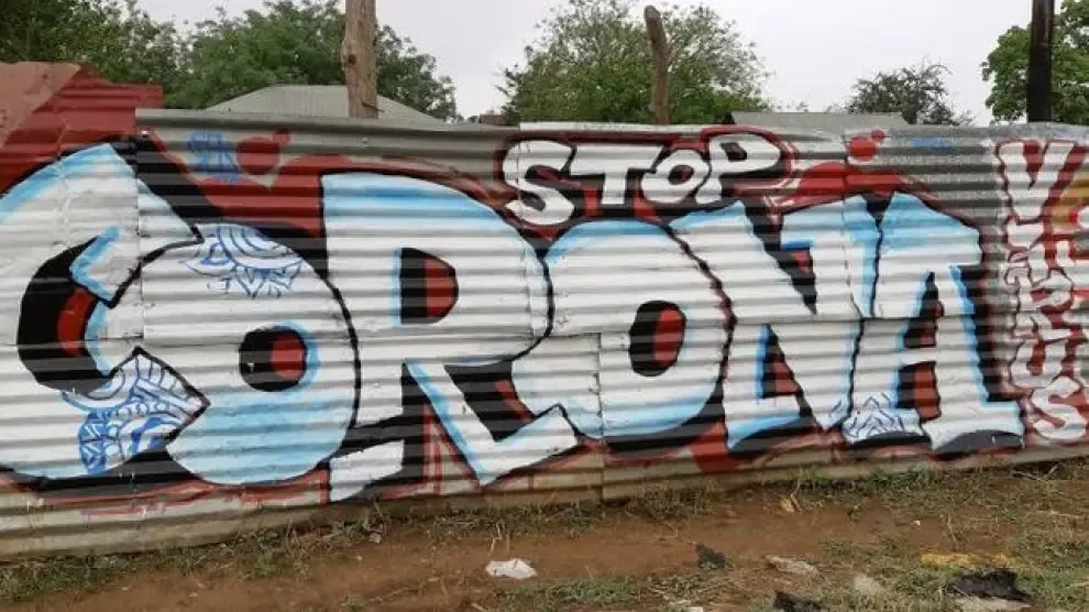 El grafiti, la medicina preventiva contra el coronavirus en Sudán del Sur
