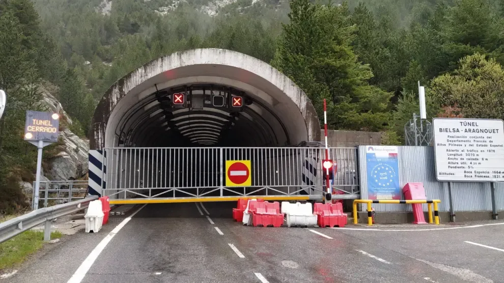 Aragón pide a Alegría que medie para reabrir el túnel de Bielsa