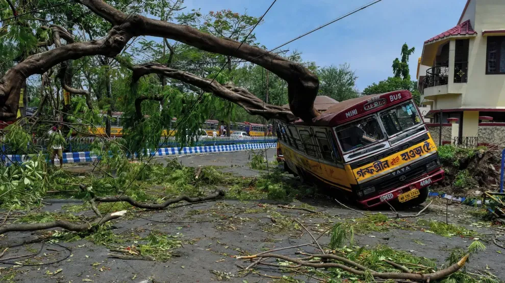 Más de cien fallecidos tras un ciclón en India y Bangladesh