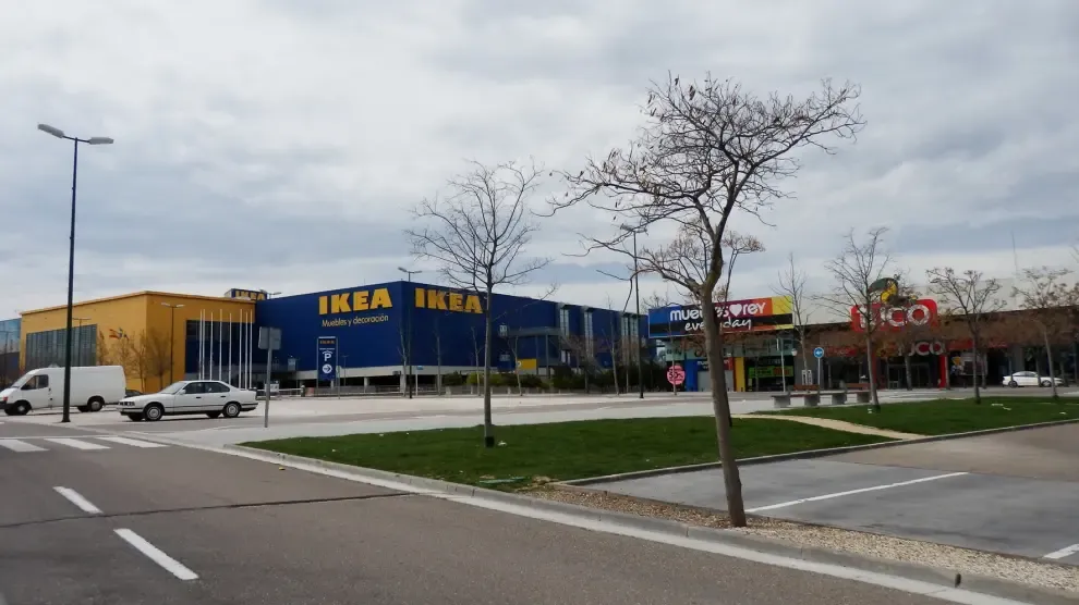 Ikea reabre en Zaragoza con aforo restringido y el 100 % de la plantilla