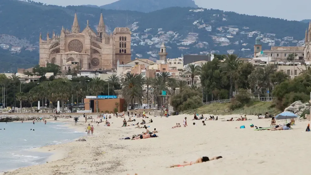 España levanta la cuarentena a los turistas el 1 de julio