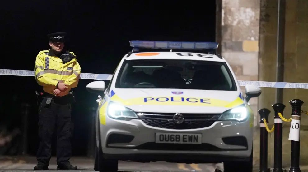 La Policía británica declara el ataque en Reading en el que han muerto tres personas apuñaladas "incidente terrorista"