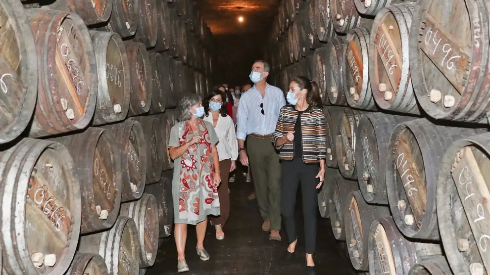 Felipe VI da su apoyo en La Rioja al sector del vino