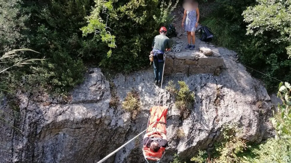 Subdelegación del Gobierno en Huesca y Guardia Civil recomiendan extremar las precauciones en la práctica de actividades de montaña