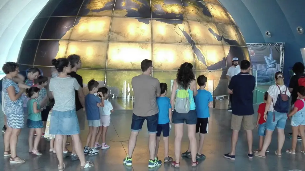 El Planetario de Aragón reabrió este viernes sus puertas al público