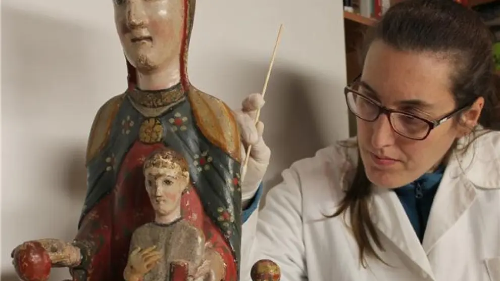 Concluye la restauración de la talla románica de la Virgen de Iguácel