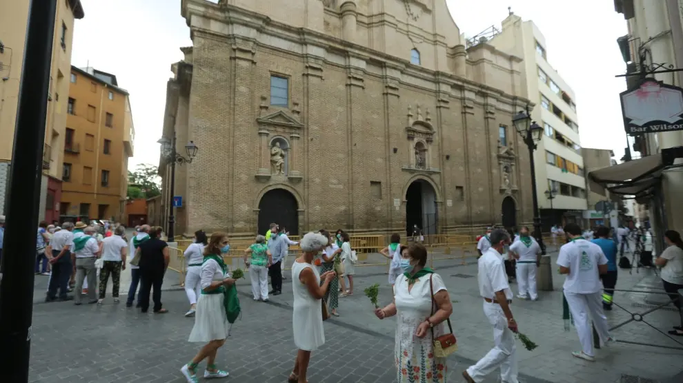 Los oscenses rinden homenaje a San Lorenzo con responsabilidad