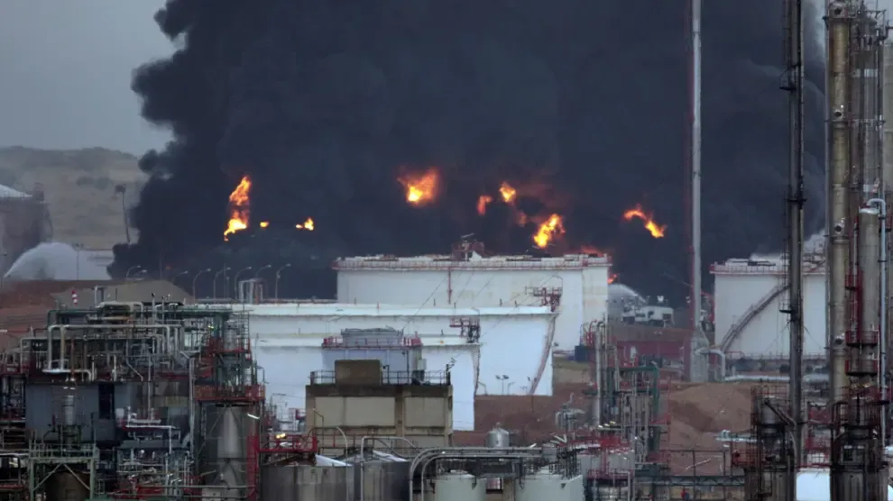Alarma por un incendio en un complejo industrial de Repsol en Puertollano