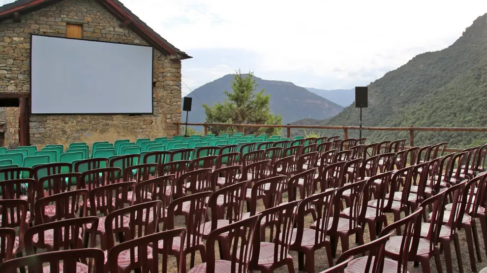 La IX Muestra de Cine más pequeña del mundo, solo al aire libre