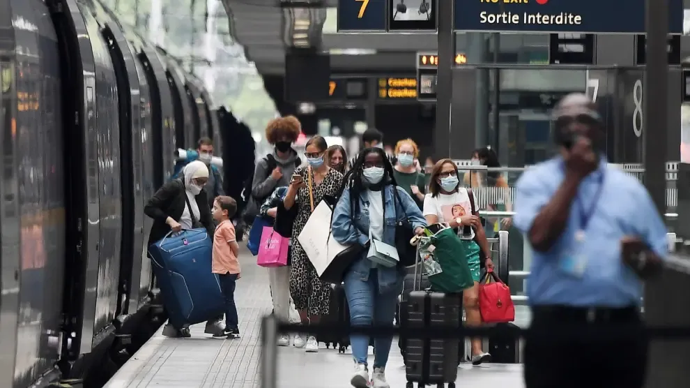Masivo retorno de europeos a sus países por temor al contagio de coronavirus