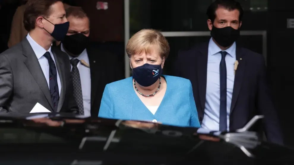Angela Merkel teme un pico de hasta 19.200 contagios diarios en las navidades