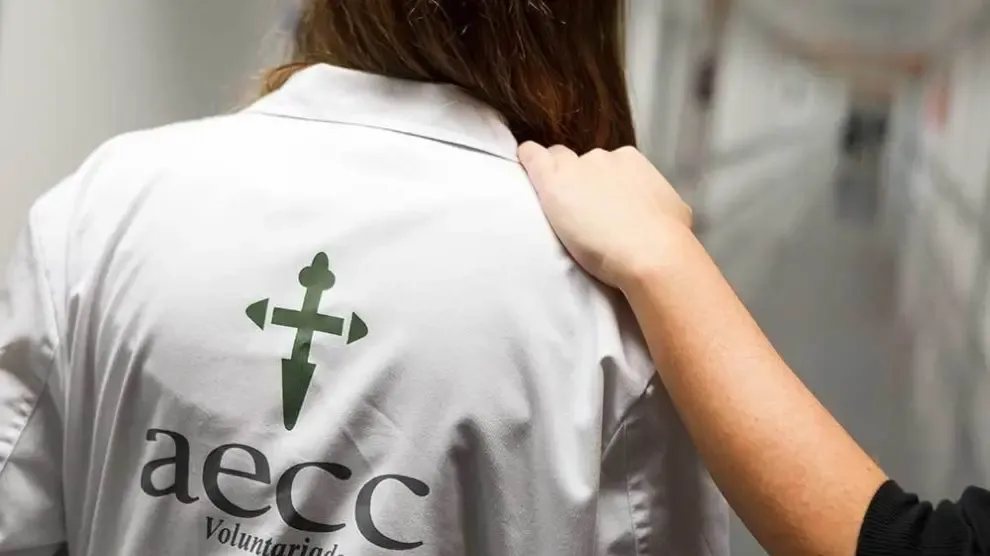 La AECC entrega 13 millones en ayudas para la investigación