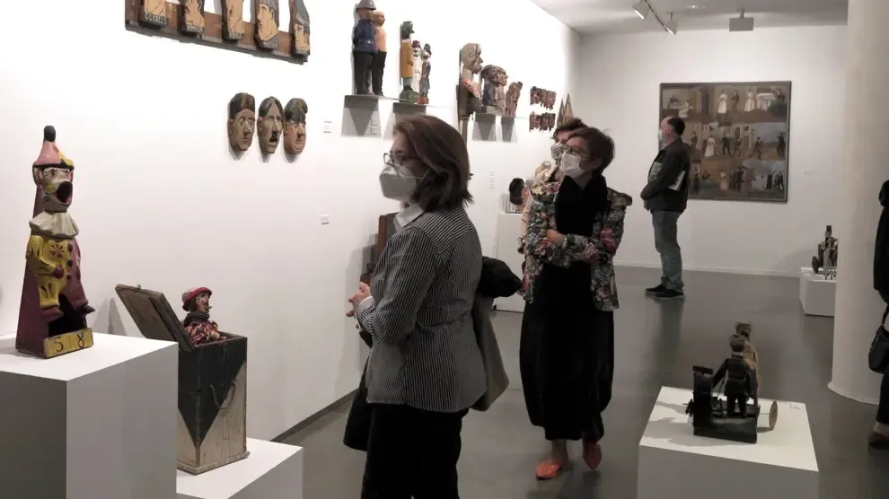 La Diputación de Huesca mantiene las visitas a la exposición 'Arte Ingenuo. Colección Santos Lloro' con aforo del 25%