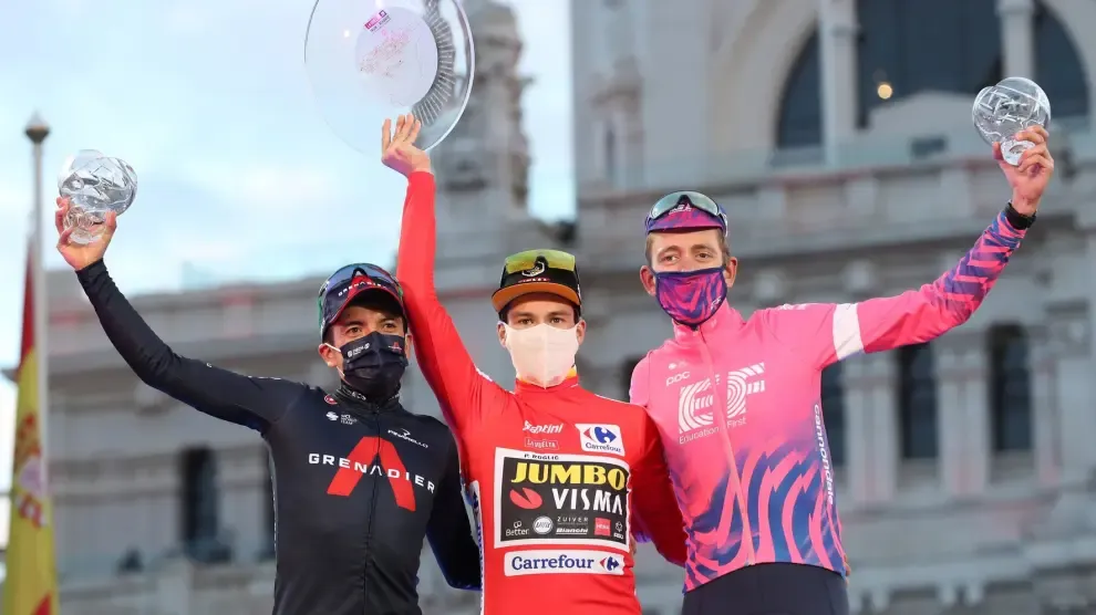 Roglic celebra en Cibeles su doblete en la Vuelta a España