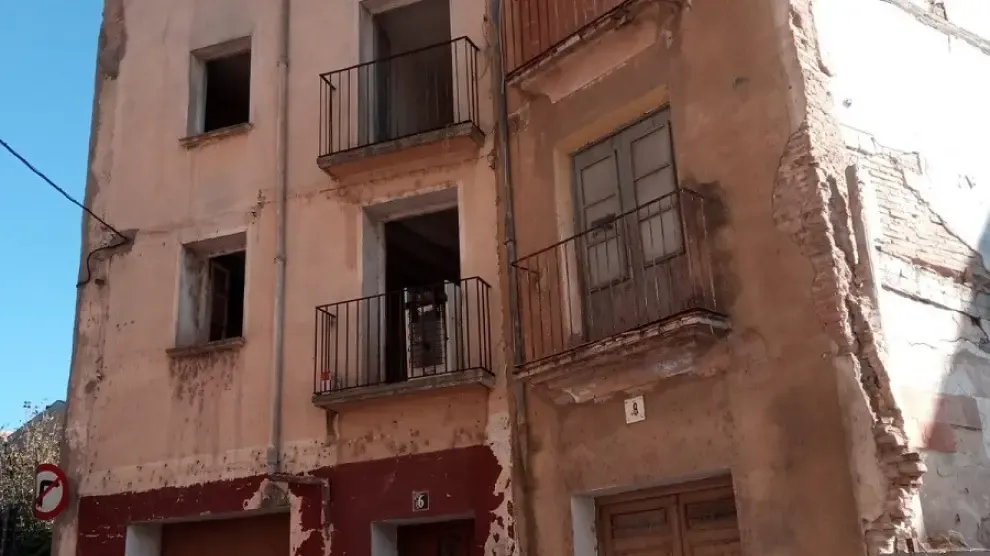 Urbanismo declara la demolición por ruina de dos edificios en la calle Calvario de Barbastro