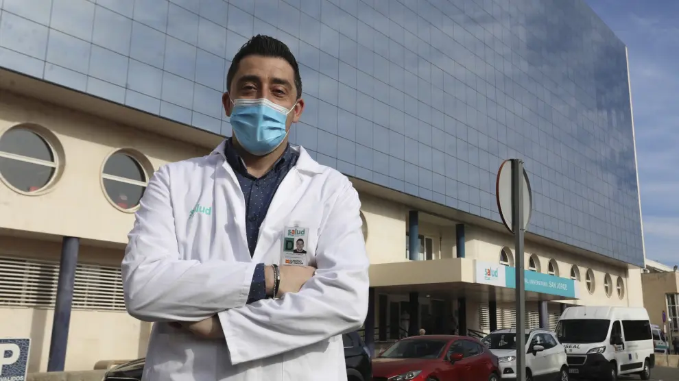 Iván Carpi, director de Enfermería de Atención Primaria en Huesca: "Esta Navidad debemos salvar el mayor número de vidas posible"