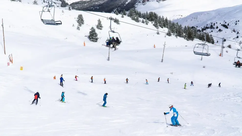 El Gobierno de España está a favor de abrir las pistas de esquí "con seguridad"