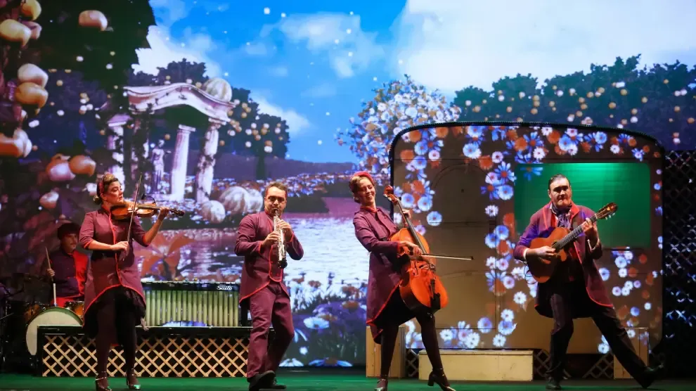 "Teatro y música en directo se abrazan para hacer las delicias del público" con Teatro Che y Moche