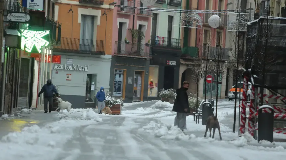 Segunda jornada con nieve por la presencia de Filomena en la provincia de Huesca