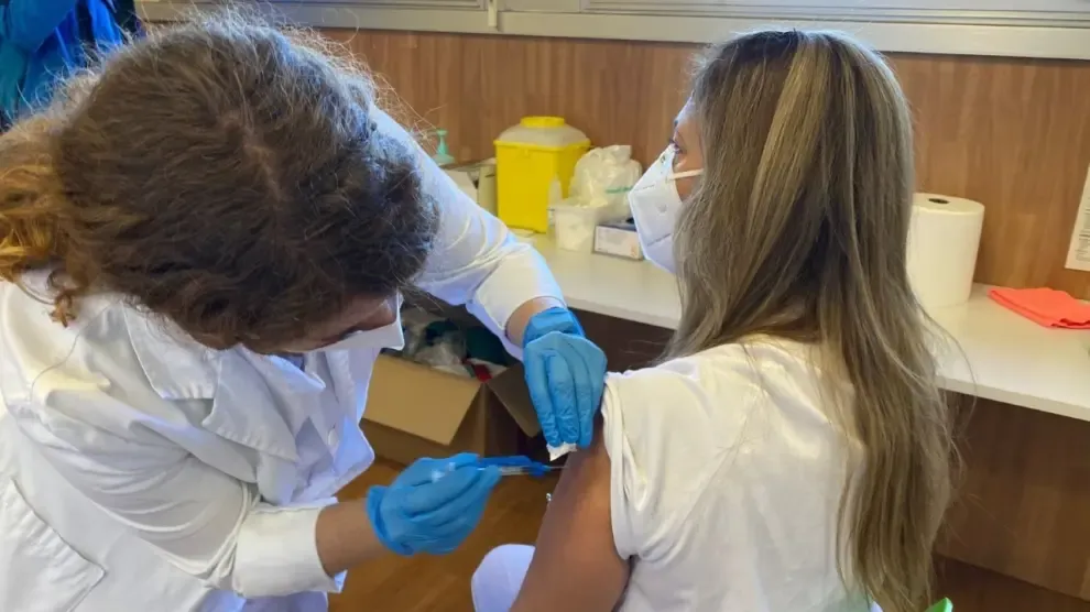 Continúa la vacunación en Atención Especializada en la provincia de Huesca