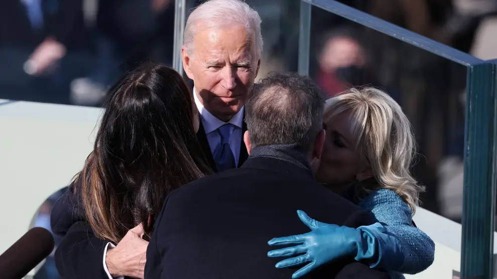 Biden se convierte en presidente de EE.UU. con un mensaje de unidad
