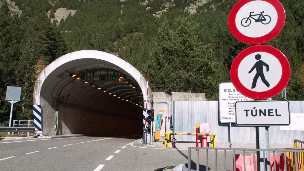 El túnel de Bielsa realiza cierres nocturnos por la amenaza terrorista francesa