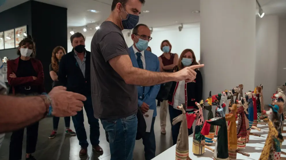 Más de cinco mil personas visitan la exposición "Arte Ingenuo" en la Diputación Provincial de Huesca