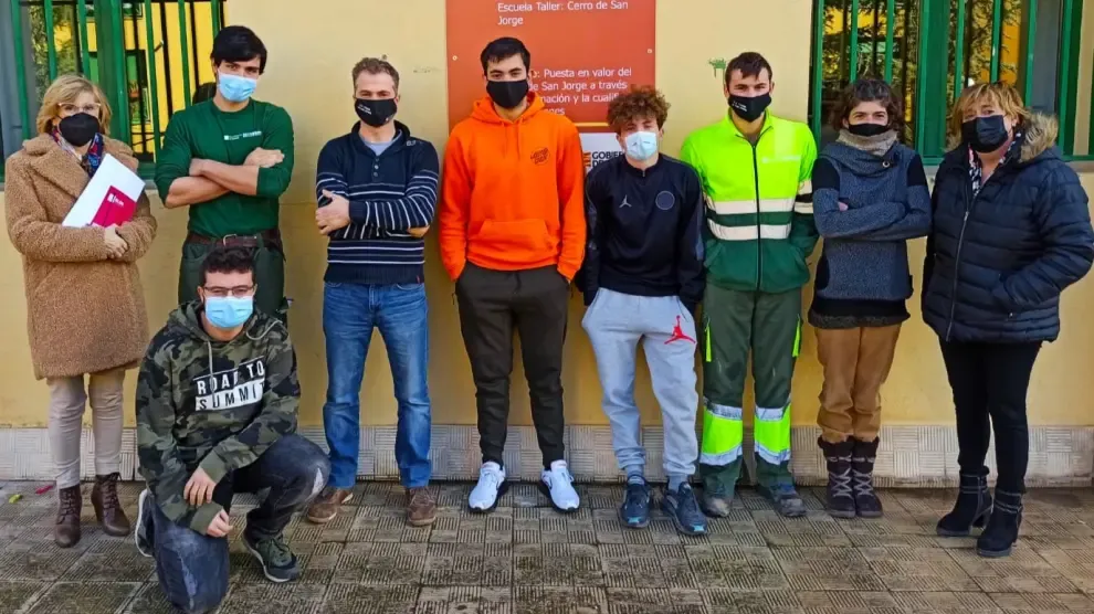 Los alumnos de la escuela-taller de poda y repoblación forestal de Huesca reciben su certificado de profesionalidad