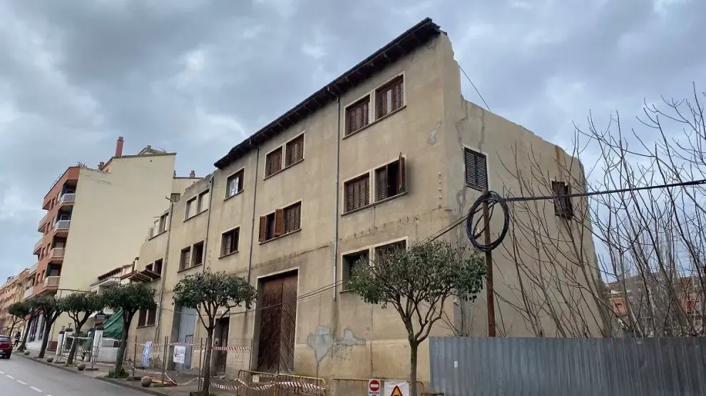 El Ayuntamiento de Barbastro decreta la demolición de un edificio en la avenida Ejército Español
