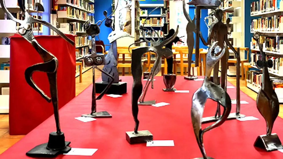 Exposición de Vicente Sopena en la Biblioteca de Benabarre, con motivo del 8M.