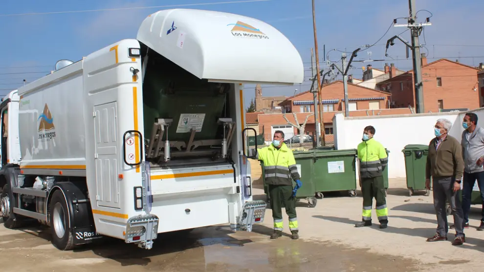 Nuevo camión limpieza para contenedores en Monegros.