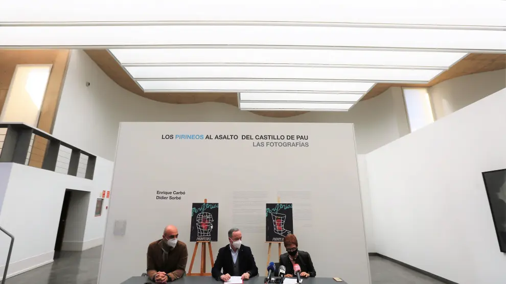 Víctor Lucea, Ramón Lasaosa y Maribel de Pablo presentaron el cartel de Periferias y la exposición 'Frontera' en el CDAN