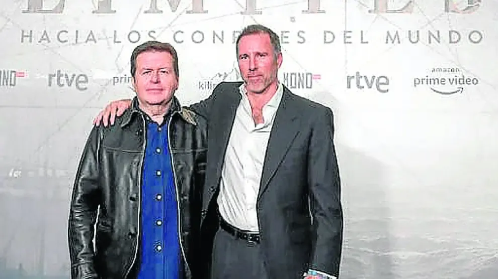 El director británico Simon West junto al productorMiguel Menéndez Zubilaga.