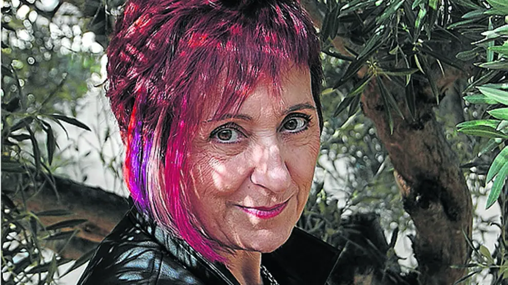 La escritora Elia Barceló ha vendido más de 100.000 ejemplares de “Cordeluna”.