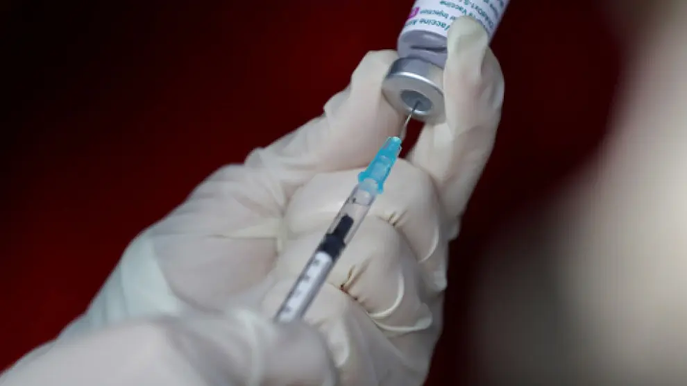 La Agencia Europea del Medicamento (EMA) continúa analizando otras tres vacunas de la covid-19